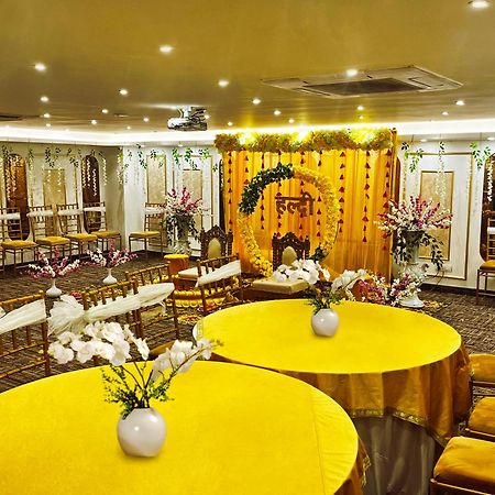 Hotel Town Pallace Inn Patel Nagar New Delhi ภายนอก รูปภาพ