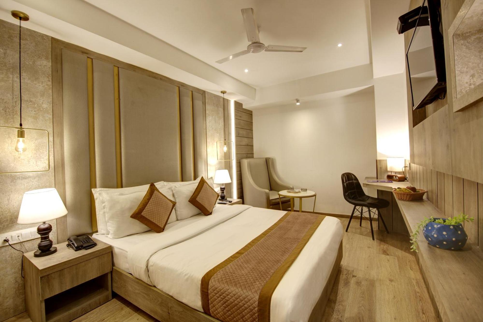 Hotel Town Pallace Inn Patel Nagar New Delhi ภายนอก รูปภาพ