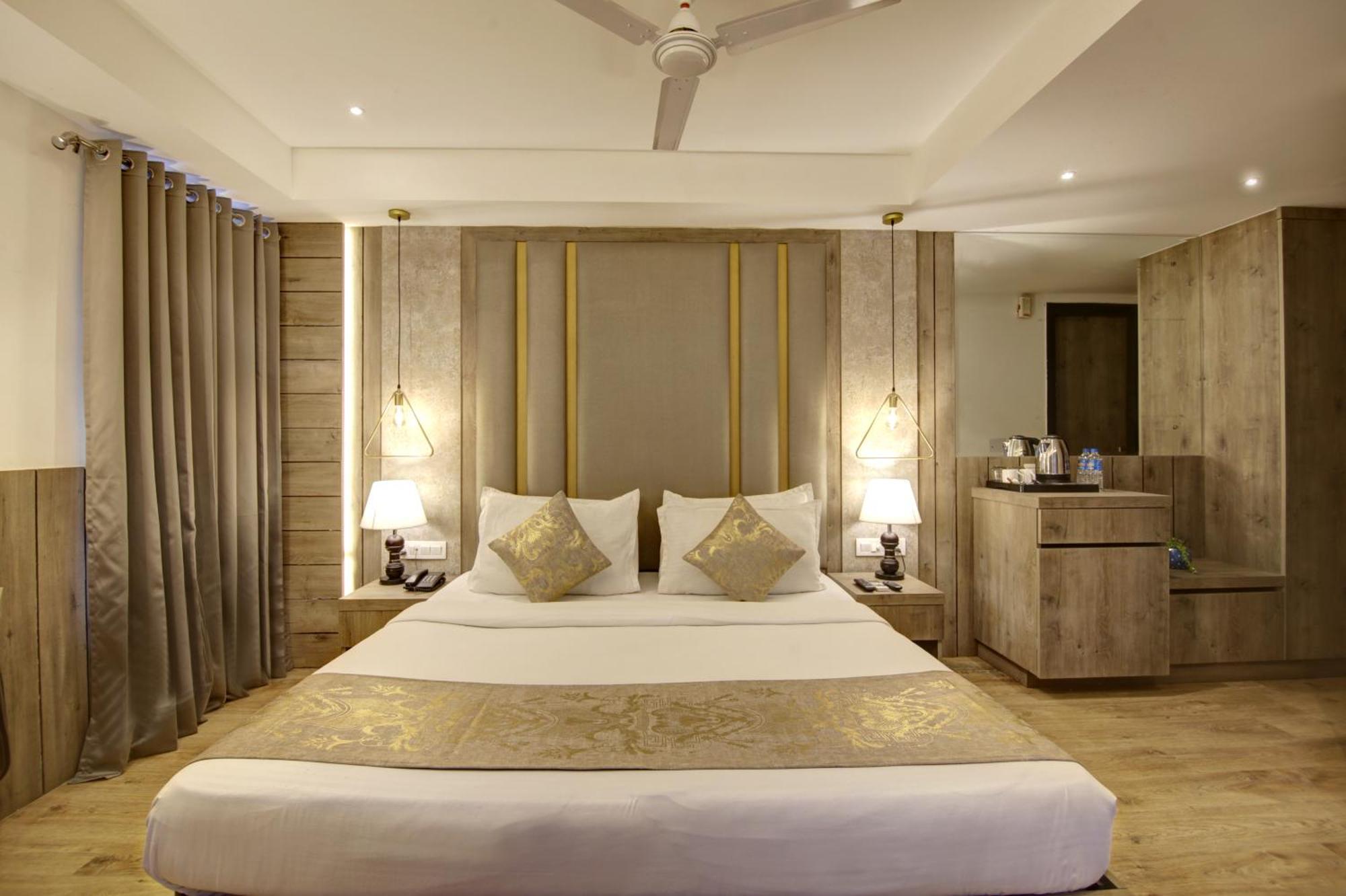 Hotel Town Pallace Inn Patel Nagar New Delhi ภายนอก รูปภาพ