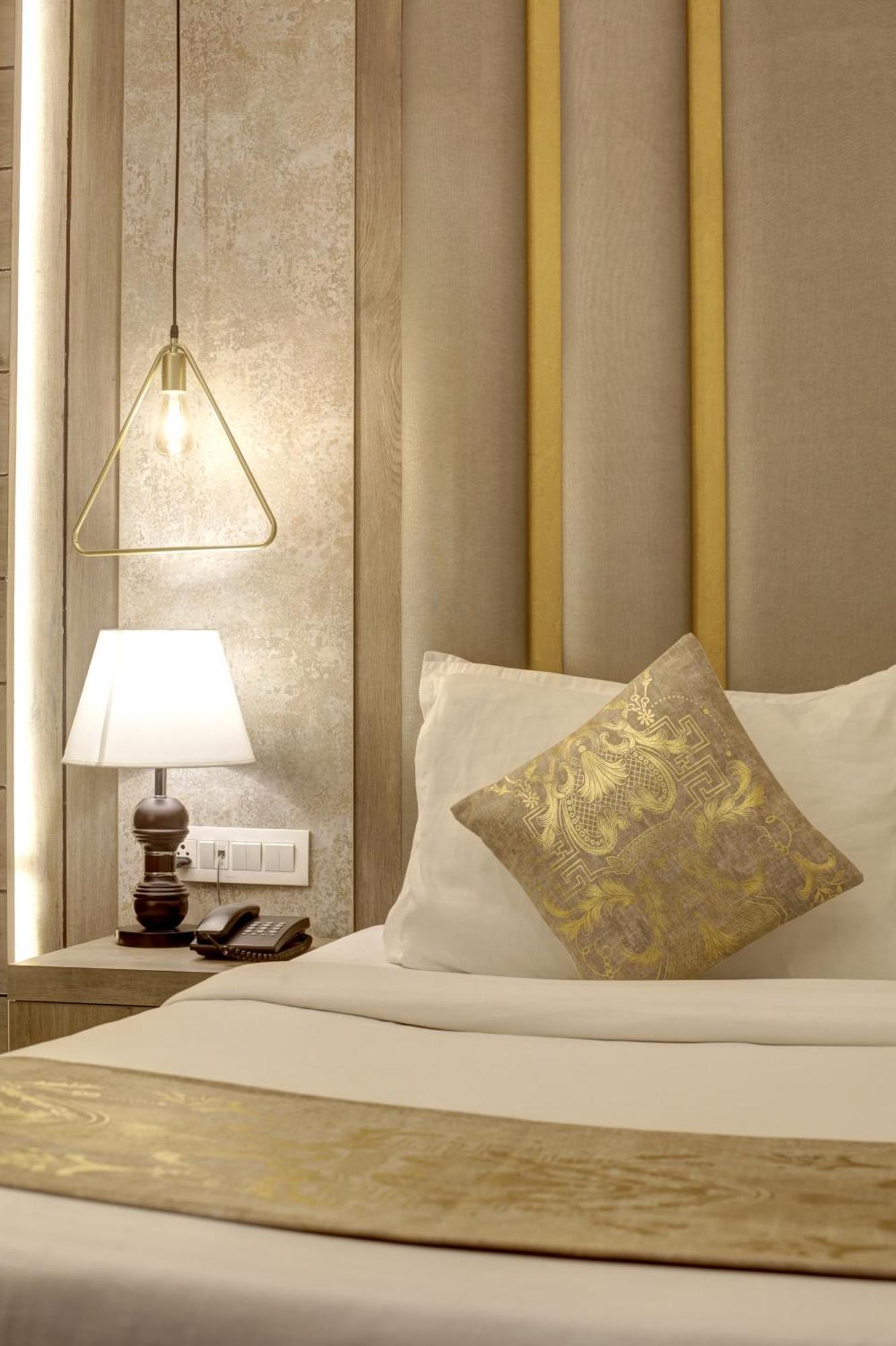 Hotel Town Pallace Inn Patel Nagar New Delhi ภายนอก รูปภาพ