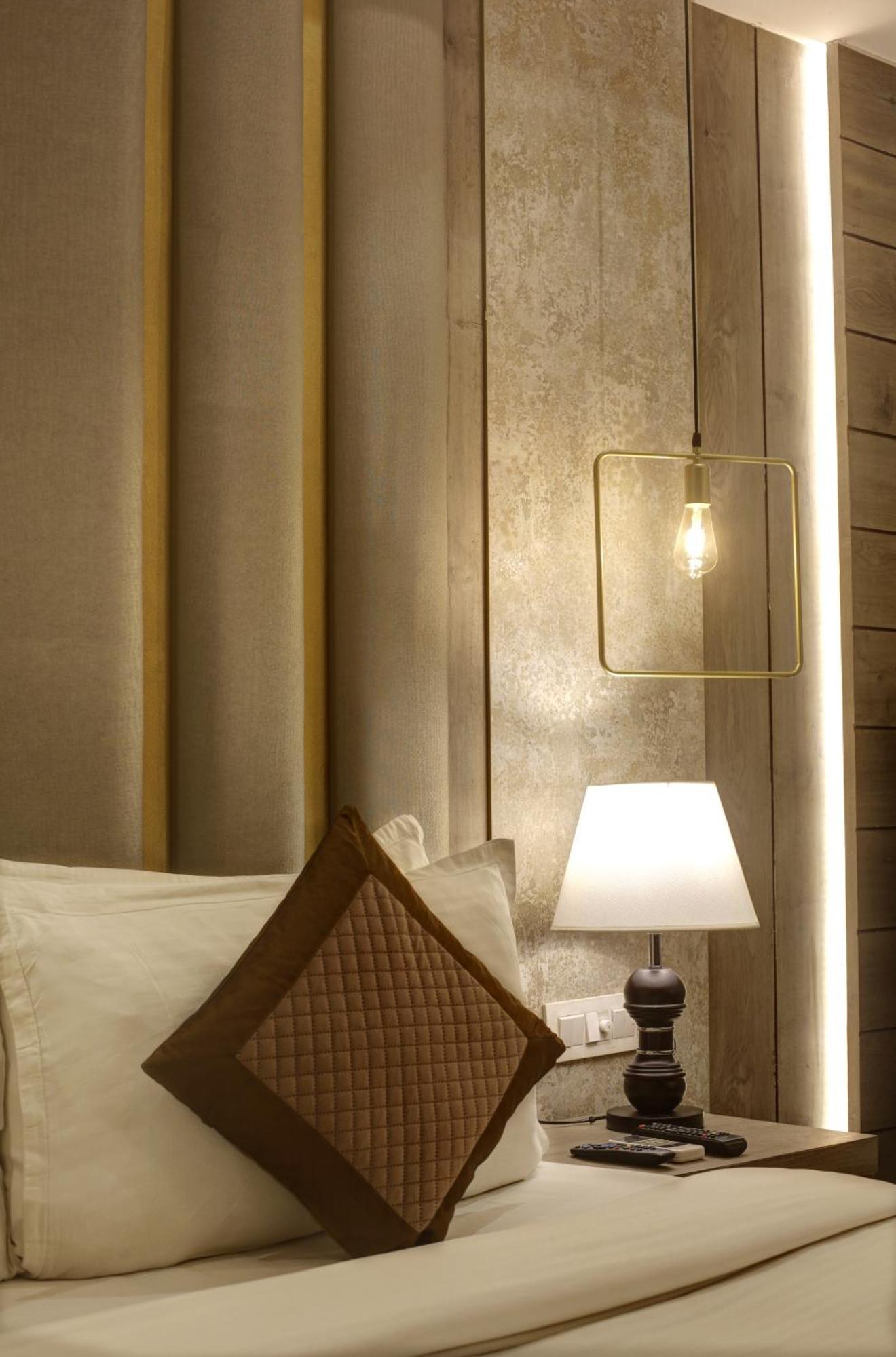 Hotel Town Pallace Inn Patel Nagar New Delhi ภายนอก รูปภาพ