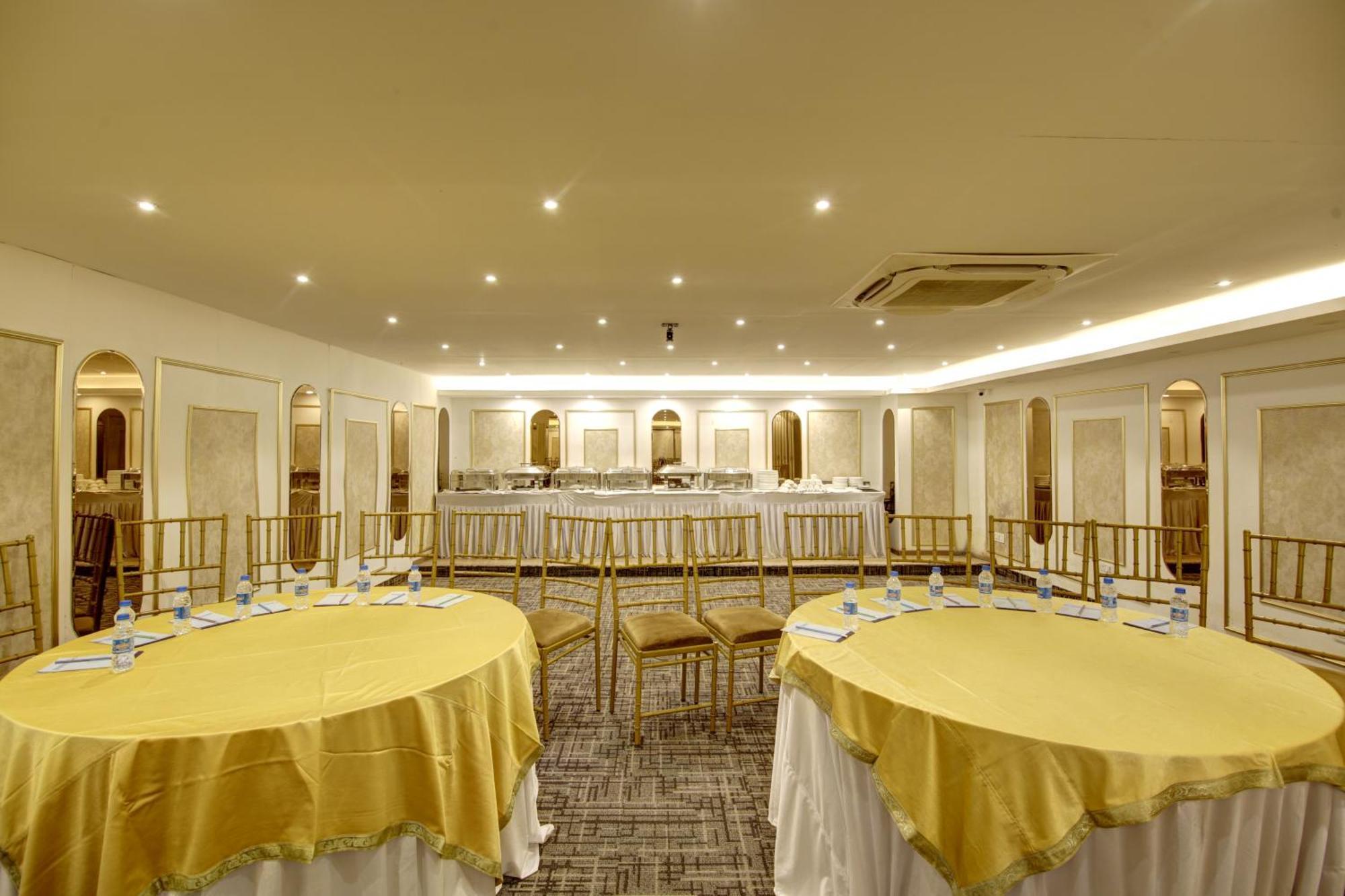 Hotel Town Pallace Inn Patel Nagar New Delhi ภายนอก รูปภาพ