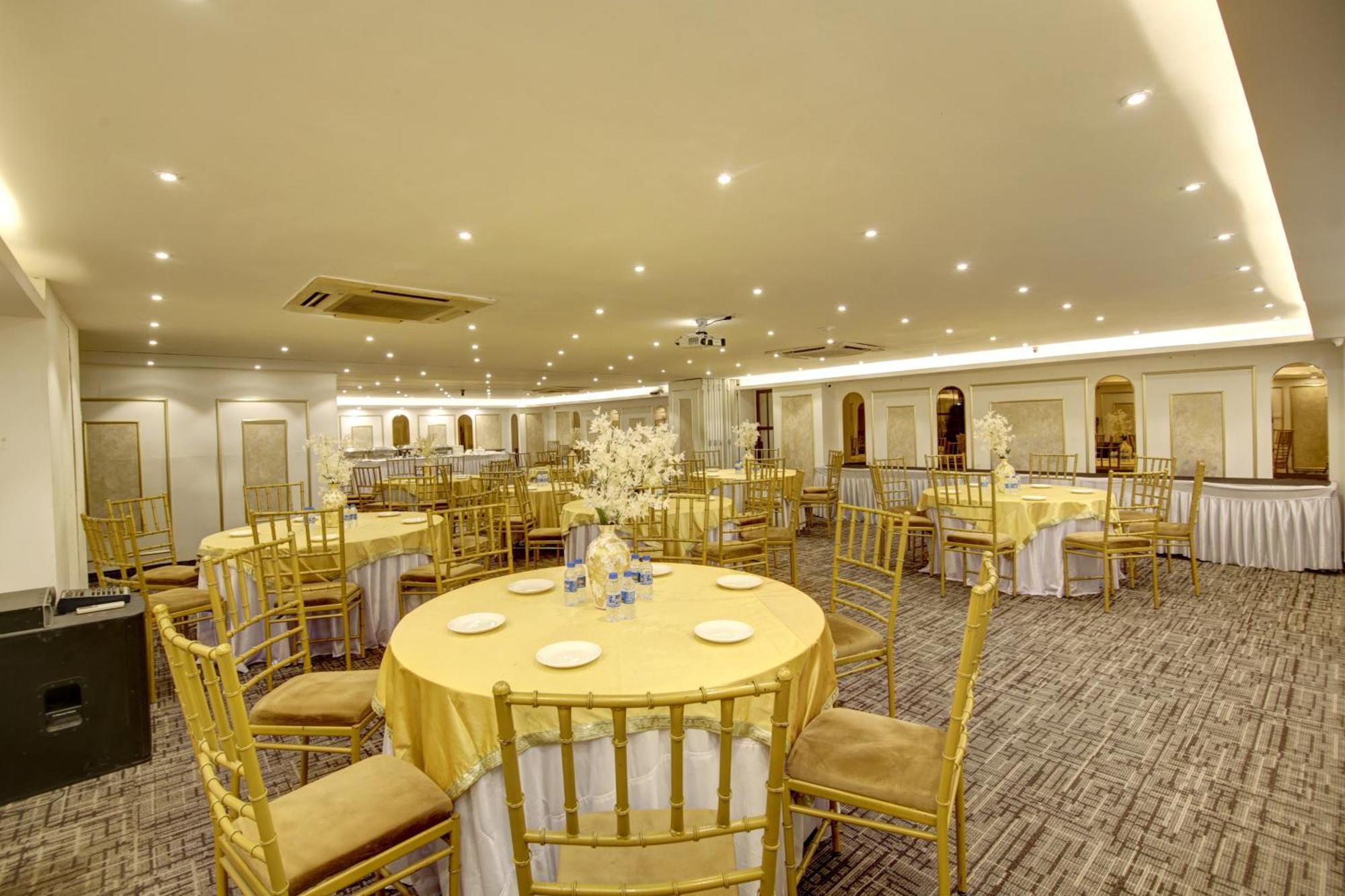 Hotel Town Pallace Inn Patel Nagar New Delhi ภายนอก รูปภาพ