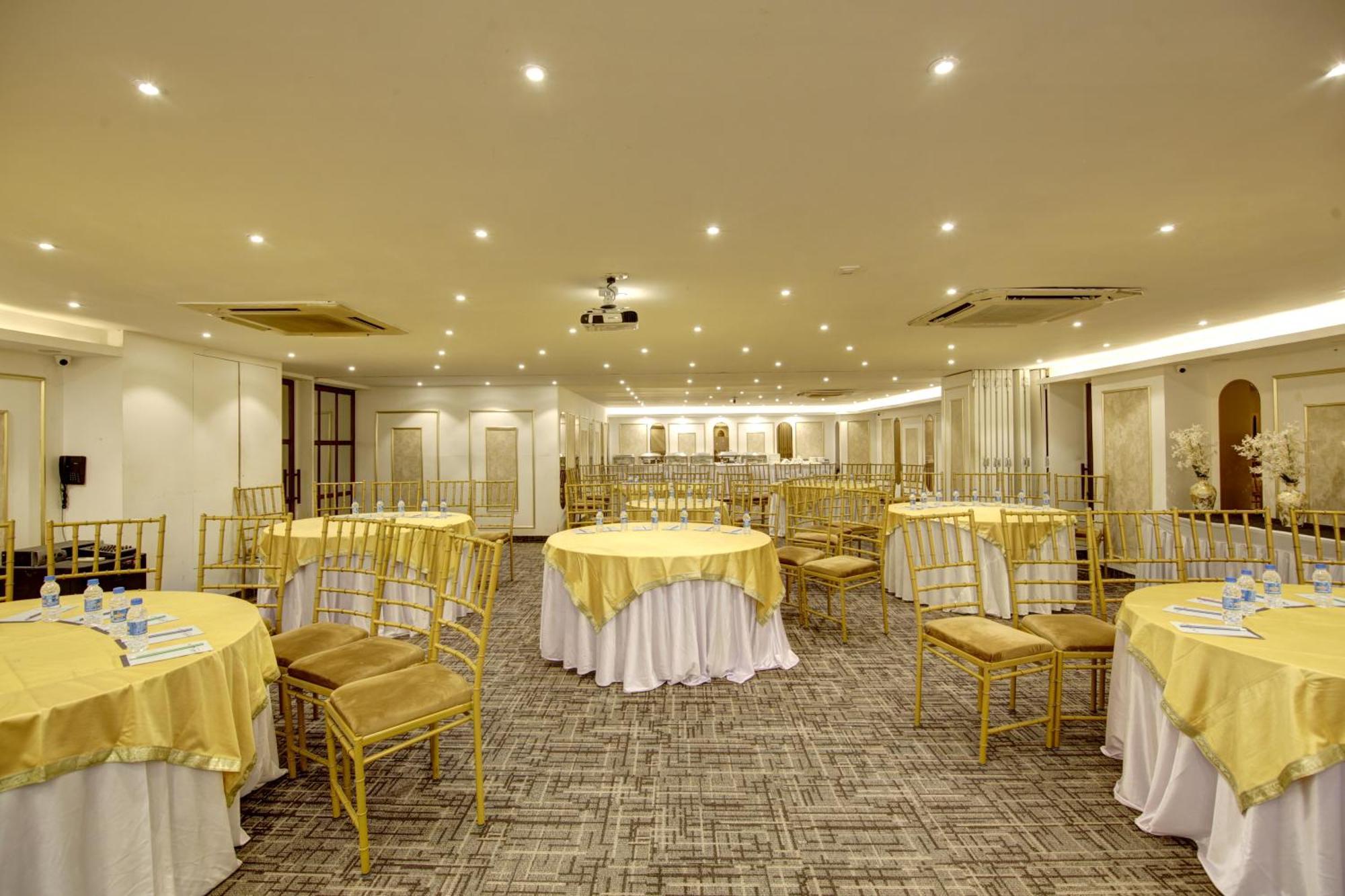 Hotel Town Pallace Inn Patel Nagar New Delhi ภายนอก รูปภาพ