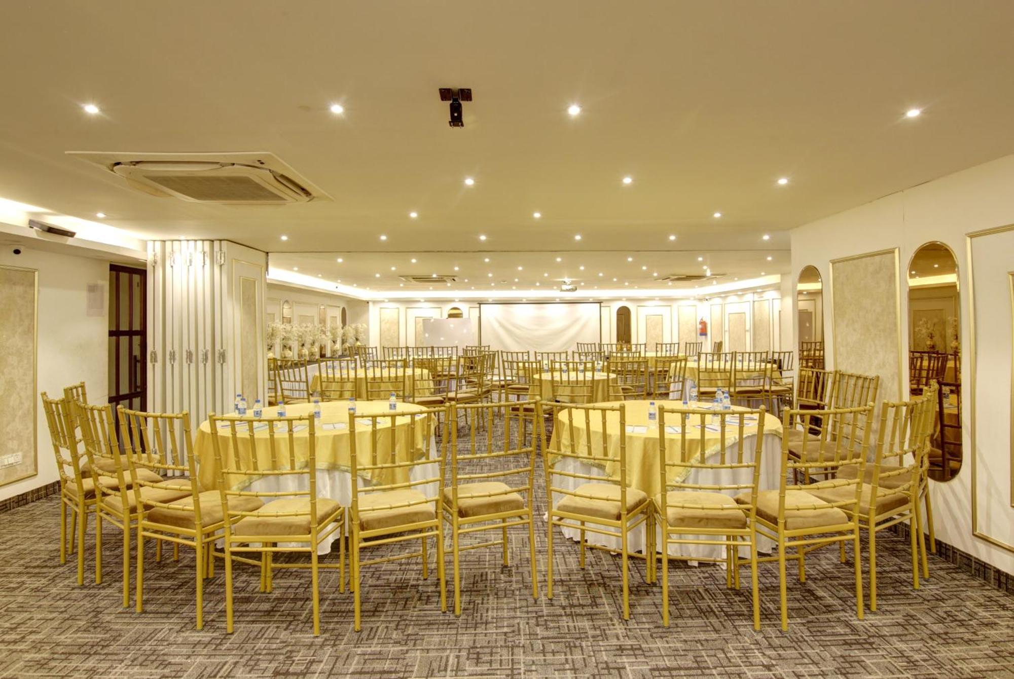 Hotel Town Pallace Inn Patel Nagar New Delhi ภายนอก รูปภาพ