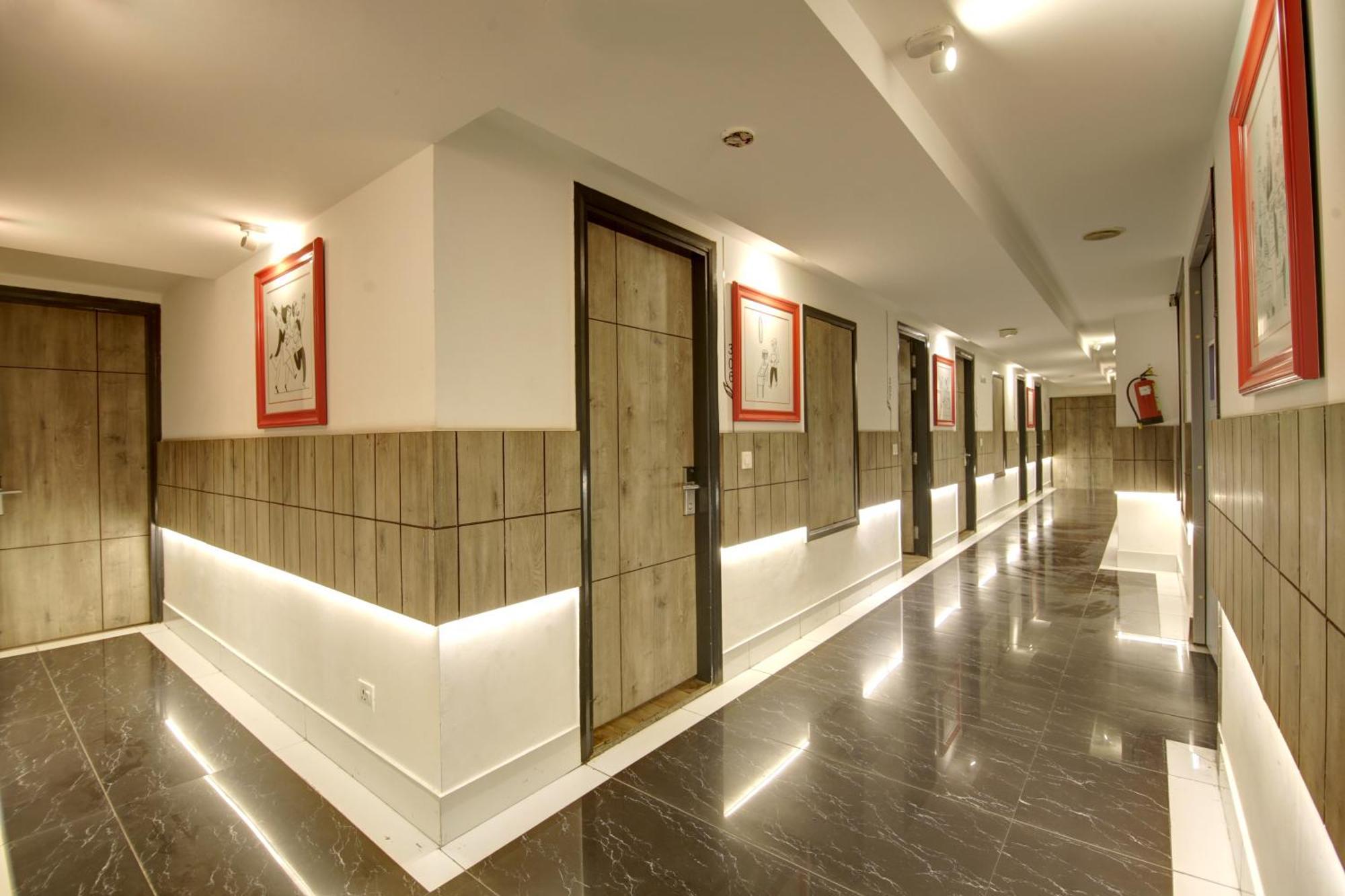 Hotel Town Pallace Inn Patel Nagar New Delhi ภายนอก รูปภาพ